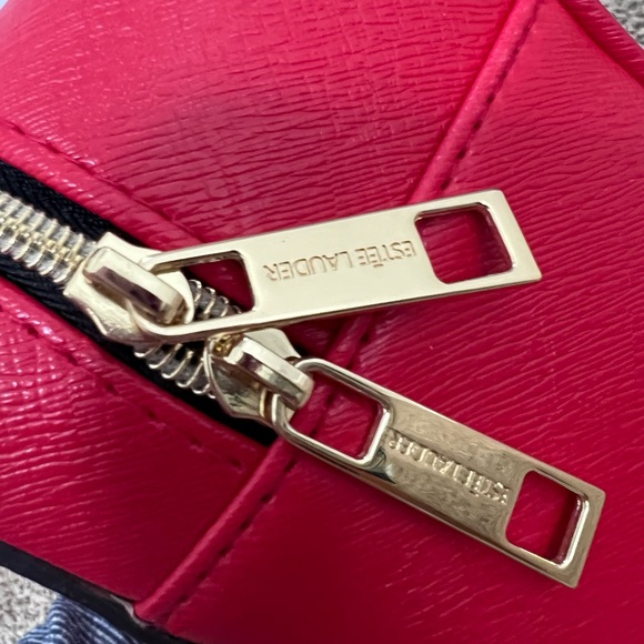 Estée Lauder Case - Picture 6 of 6